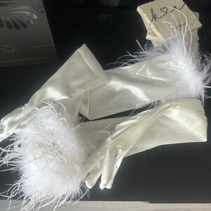 Elegant White Satin Feathered Gloves